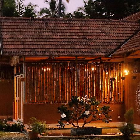 Pura Vida Varkala Hotell Exteriör bild