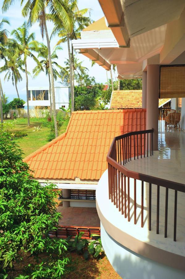 Pura Vida Varkala Hotell Exteriör bild